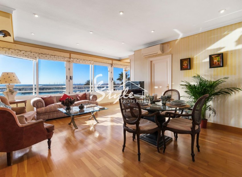 Resale - Apartamento - Torrevieja - Centro - Muelle Pesquero