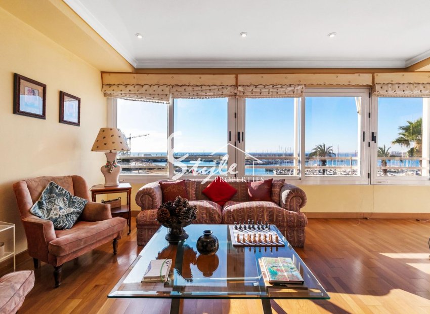 Resale - Apartamento - Torrevieja - Centro - Muelle Pesquero