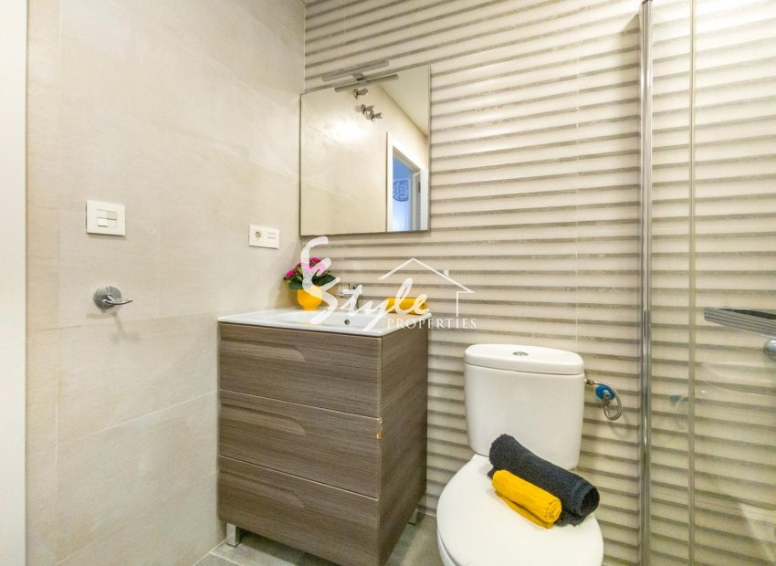 Resale - Apartamento - Torrevieja - Estacion de autobuses