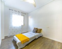Resale - Apartamento - Torrevieja - Estacion de autobuses