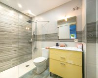 Resale - Apartamento - Torrevieja - Estacion de autobuses