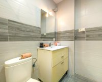 Resale - Apartamento - Torrevieja - Estacion de autobuses