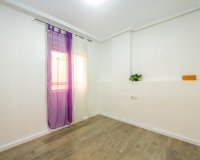 Resale - Apartamento - Torrevieja - Estacion de autobuses
