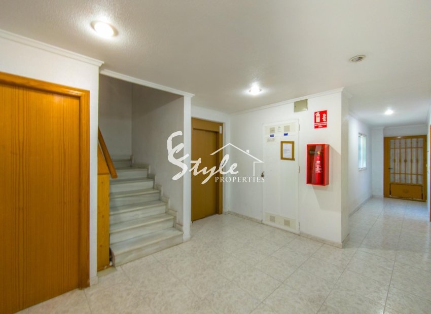 Resale - Apartamento - Torrevieja - Estacion de autobuses