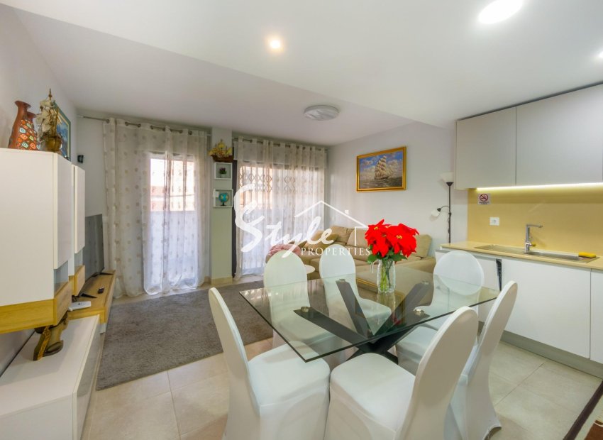 Resale - Apartamento - Torrevieja - Estacion de autobuses