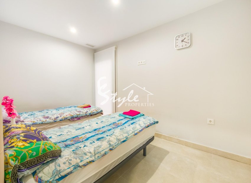 Resale - Apartamento - Torrevieja - Estacion de autobuses