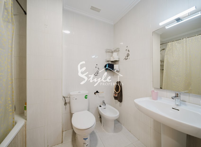 Resale - Apartamento - Torrevieja - La Mata