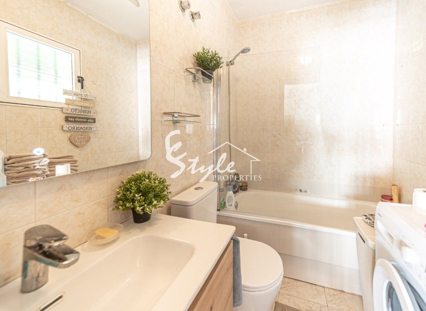 Resale - Apartamento - Torrevieja - La Mata