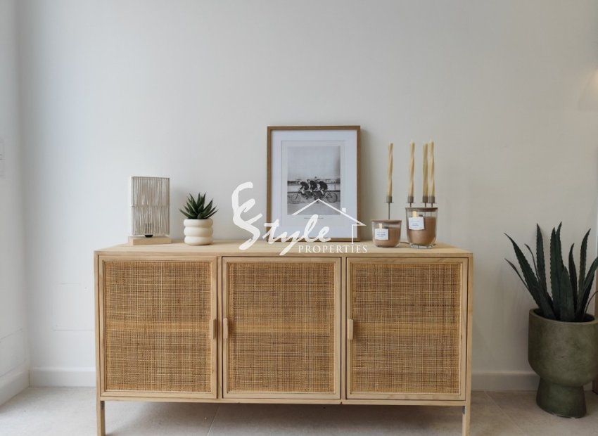 Resale - Apartamento - Torrevieja - La Siesta