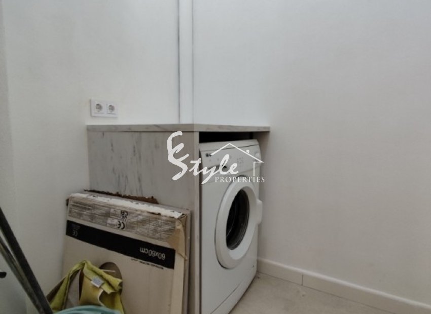 Resale - Apartamento - Torrevieja - La Siesta