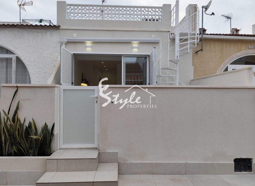 Resale - Apartamento - Torrevieja - La Siesta