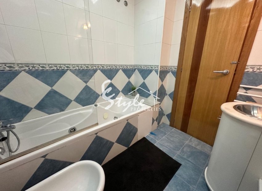 Resale - Apartamento - Torrevieja - La Veleta