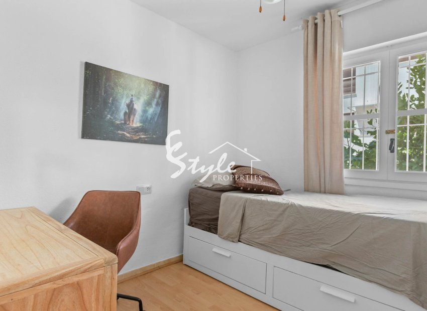 Resale - Apartamento - Torrevieja - Lago Jardin