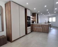 Resale - Apartamento - Torrevieja - Playa Acequion