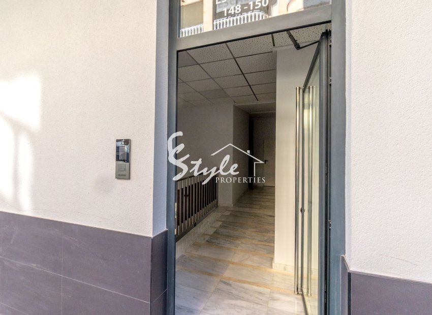 Resale - Apartamento - Torrevieja - Playa de El Cura