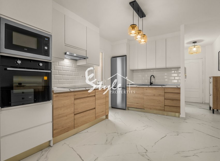 Resale - Apartamento - Torrevieja - Playa de el cura