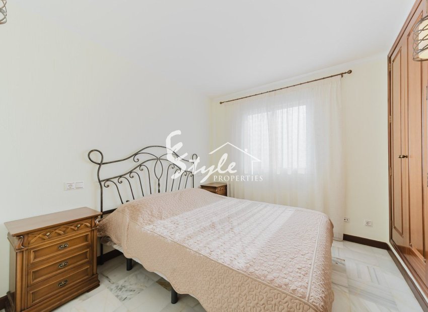 Resale - Apartamento - Torrevieja - Playa de los Locos