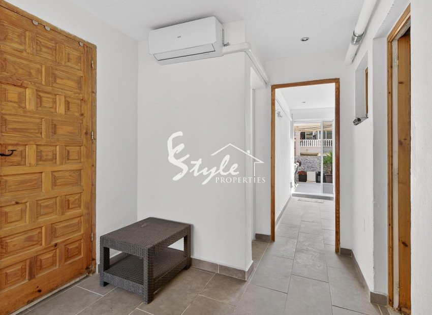 Resale - Apartamento - Torrevieja - Playa de los Locos