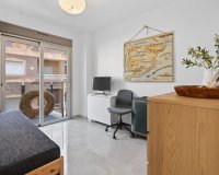 Resale - Apartamento - Torrevieja - Playa de los Locos