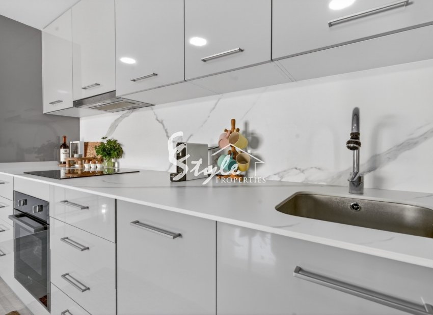 Resale - Apartamento - Torrevieja - Playa de los Locos