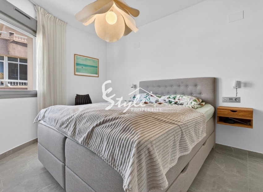 Resale - Apartamento - Torrevieja - Playa de los Locos