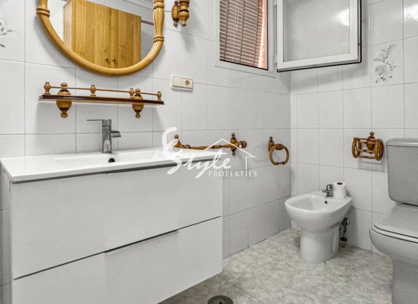 Resale - Apartamento - Torrevieja - Playa de los Locos
