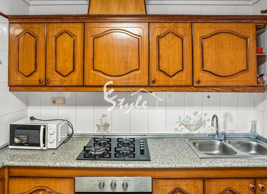 Resale - Apartamento - Torrevieja - Playa de los Locos