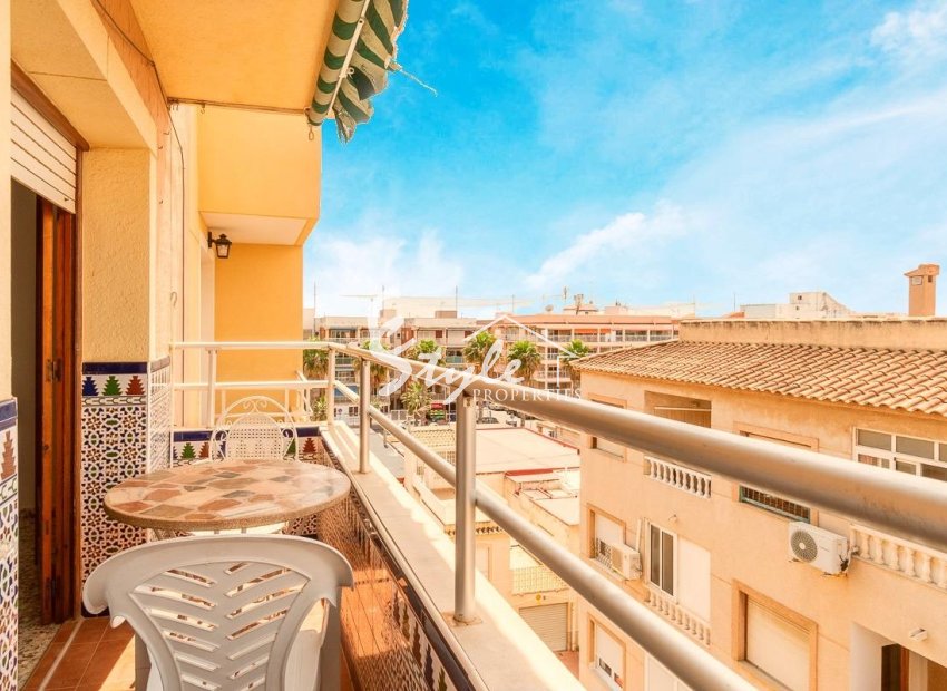 Resale - Apartamento - Torrevieja - Playa de los Naufragos