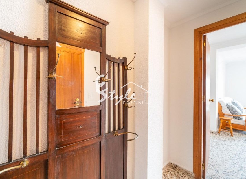 Resale - Apartamento - Torrevieja - Playa de los Naufragos