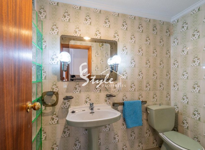 Resale - Apartamento - Torrevieja - Playa de los Naufragos