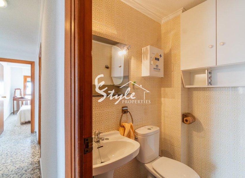 Resale - Apartamento - Torrevieja - Playa de los Naufragos