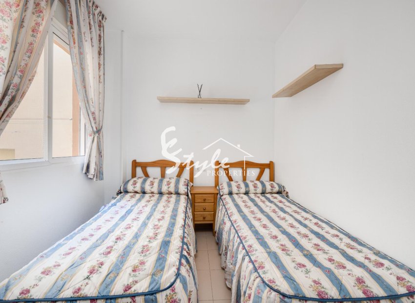 Resale - Apartamento - Torrevieja - Playa De Los Náufragos