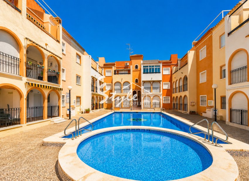 Resale - Apartamento - Torrevieja - Playa De Los Náufragos