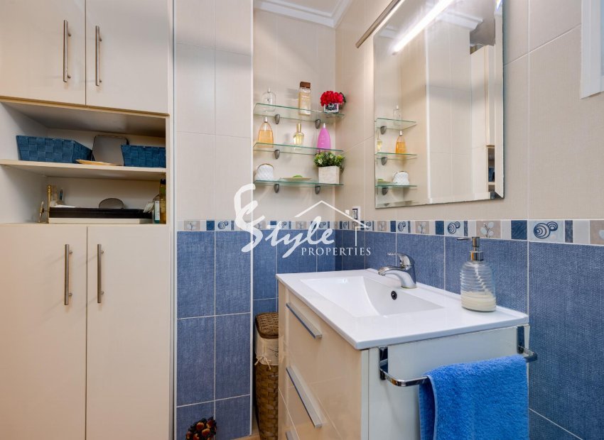Resale - Apartamento - Torrevieja - Playa del Acequión