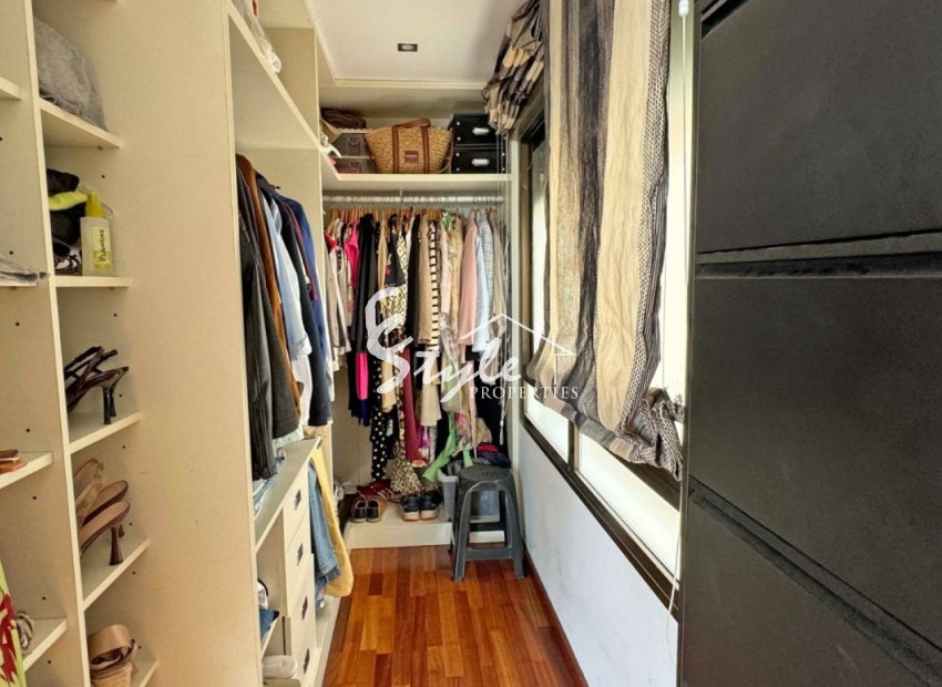 Resale - Apartamento - Torrevieja - Playa del Cura