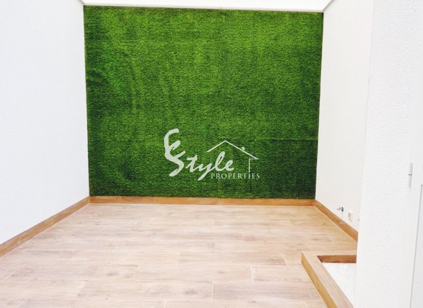 Resale - Apartamento - Torrevieja - Playa del Cura