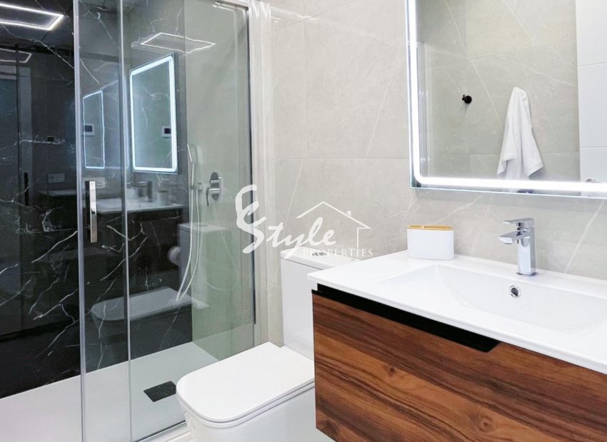 Resale - Apartamento - Torrevieja - Playa del Cura