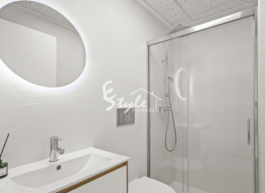 Resale - Apartamento - Torrevieja - Playa del Cura