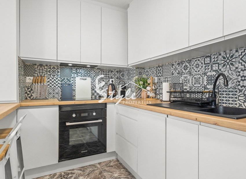 Resale - Apartamento - Torrevieja - Playa del Cura