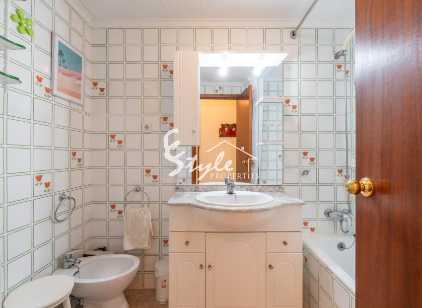 Resale - Apartamento - Torrevieja - Playa del Cura