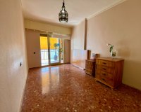 Resale - Apartamento - Torrevieja - Playa del Cura