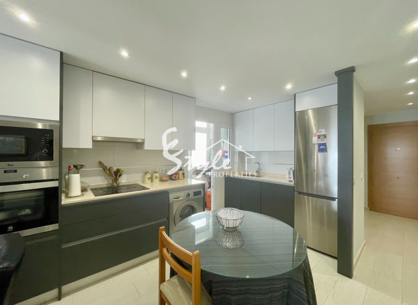 Resale - Apartamento - Torrevieja - Playa del Cura