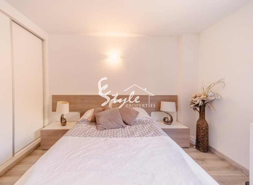 Resale - Apartamento - Torrevieja - Playa del Cura