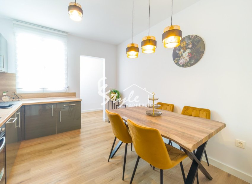 Resale - Apartamento - Torrevieja - Playa del Cura