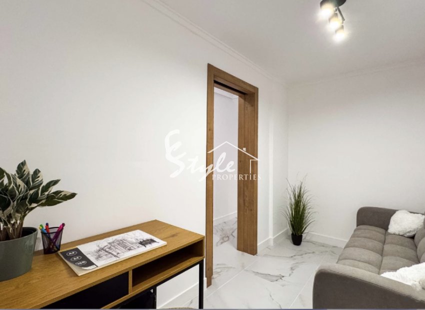 Resale - Apartamento - Torrevieja