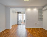 Resale - Apartamento - Torrevieja