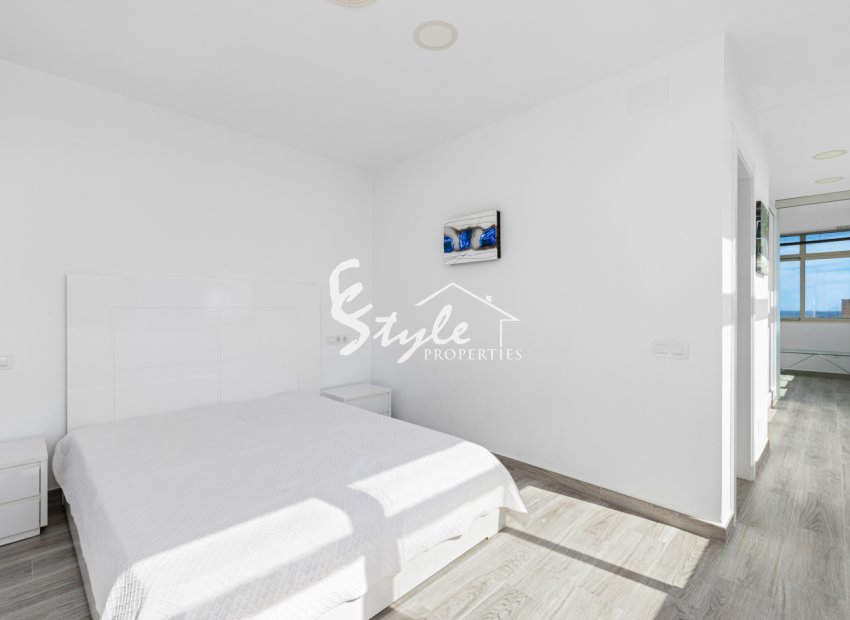 Resale - Apartment - La Manga - La Manga del Mar Menor