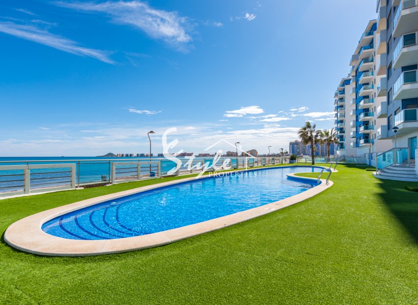 Resale - Apartment - La Manga - La Manga del Mar Menor