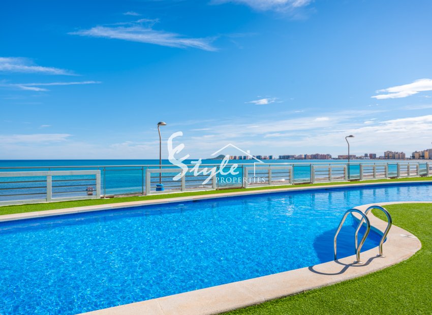 Resale - Apartment - La Manga - La Manga del Mar Menor