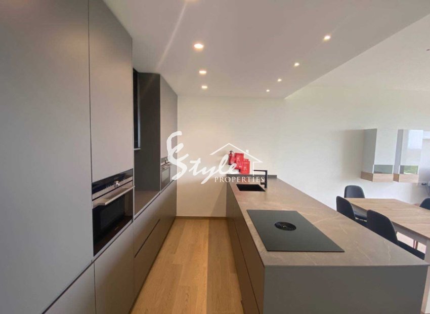 Resale - Apartment - Las Colinas - Las Colinas Golf